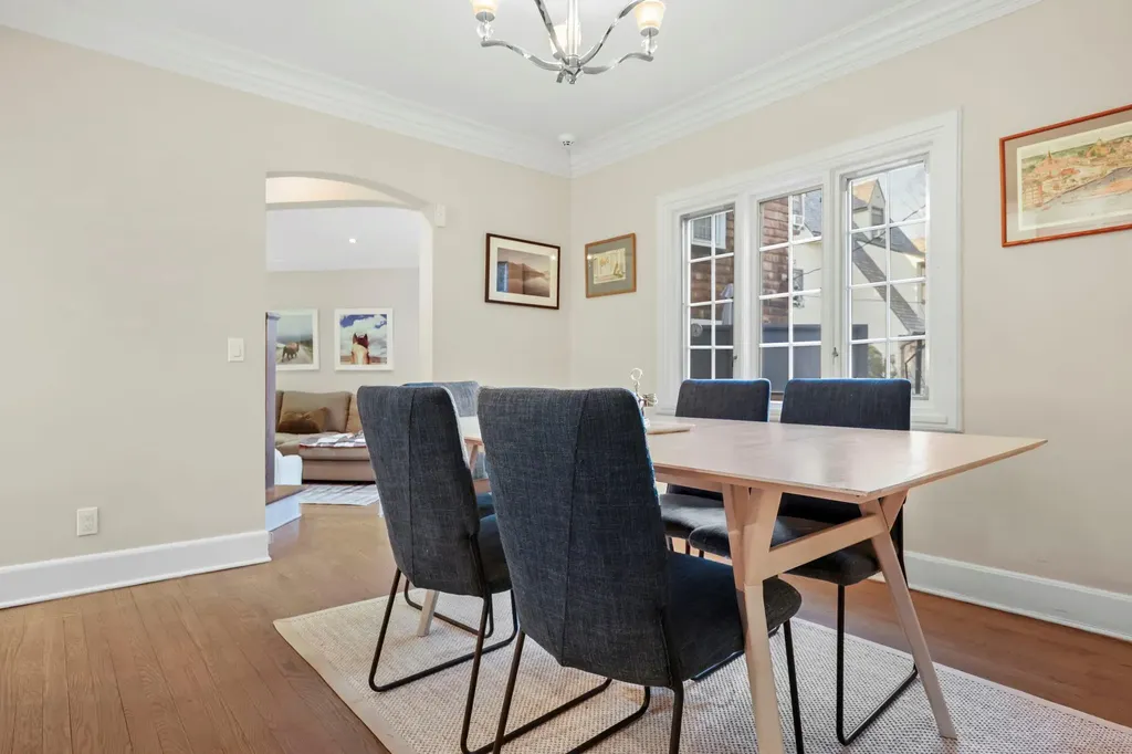 8 Merestone Terrace Bronxville NY 10708