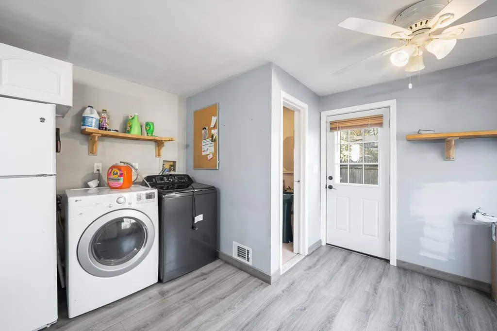 1695 N Thompson Drive Bay Shore NY 11706