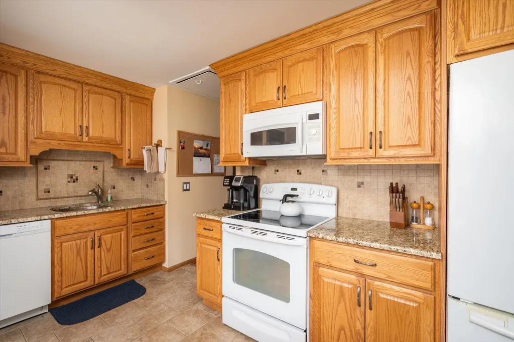 18 Howe Road Coram NY 11727