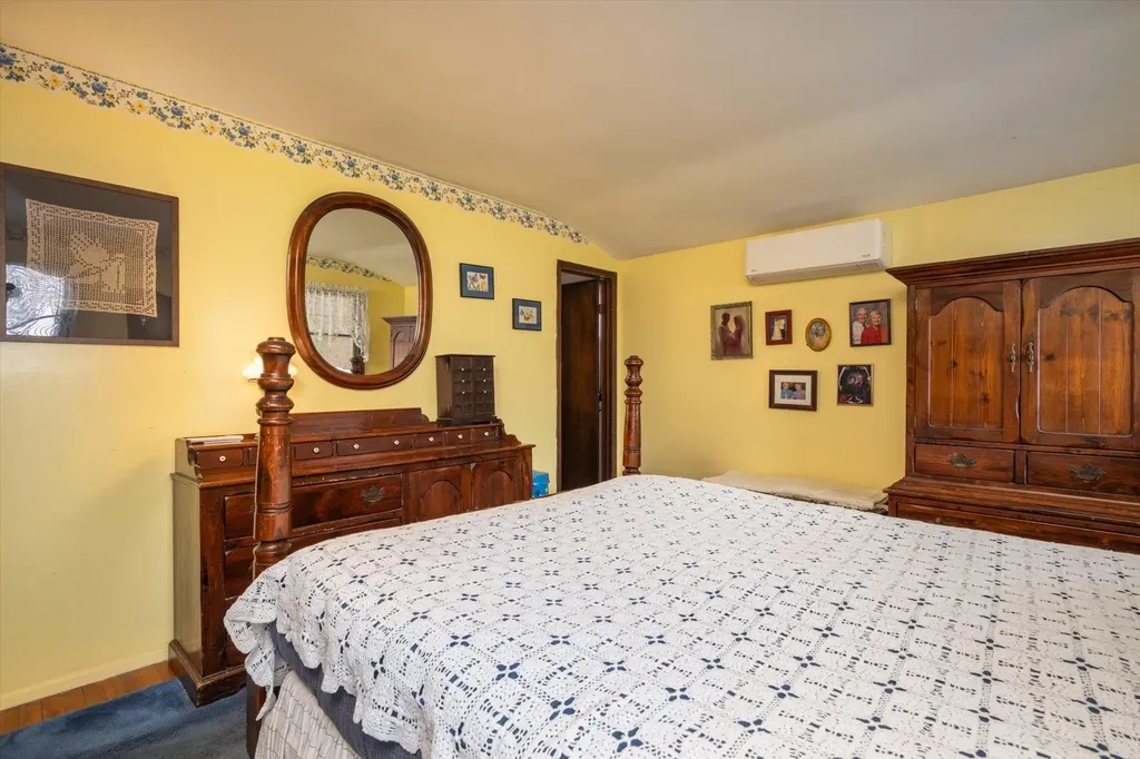 18 Howe Road Coram NY 11727