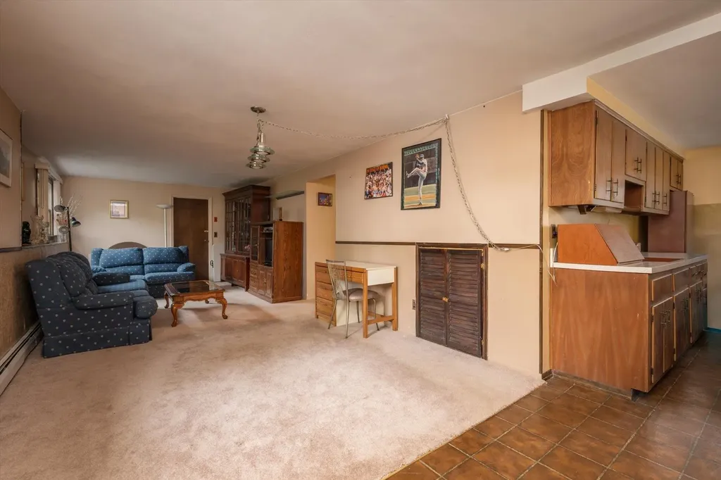 18 Howe Road Coram NY 11727