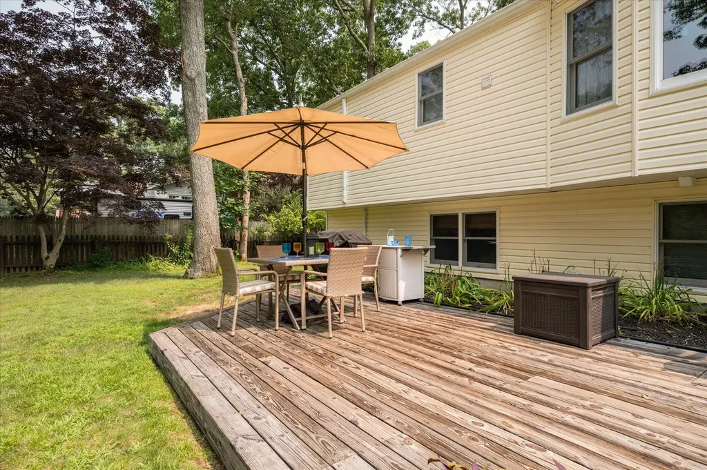 18 Howe Road Coram NY 11727
