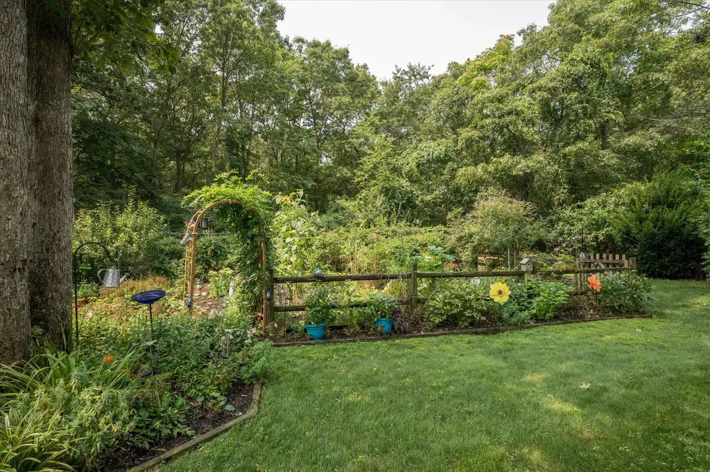 18 Howe Road Coram NY 11727