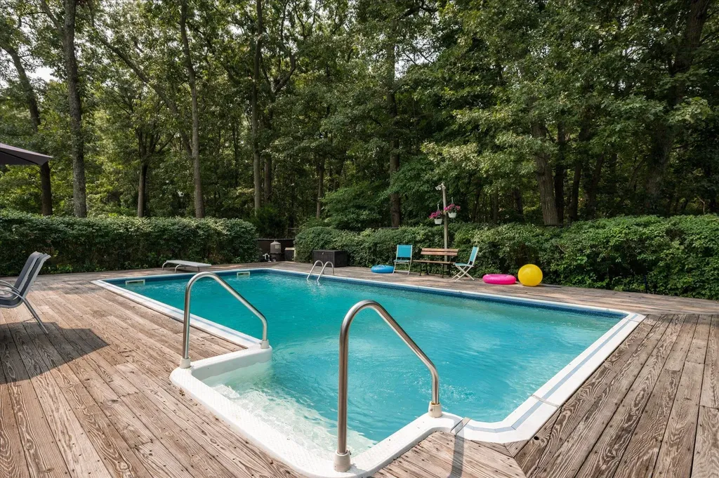 18 Howe Road Coram NY 11727
