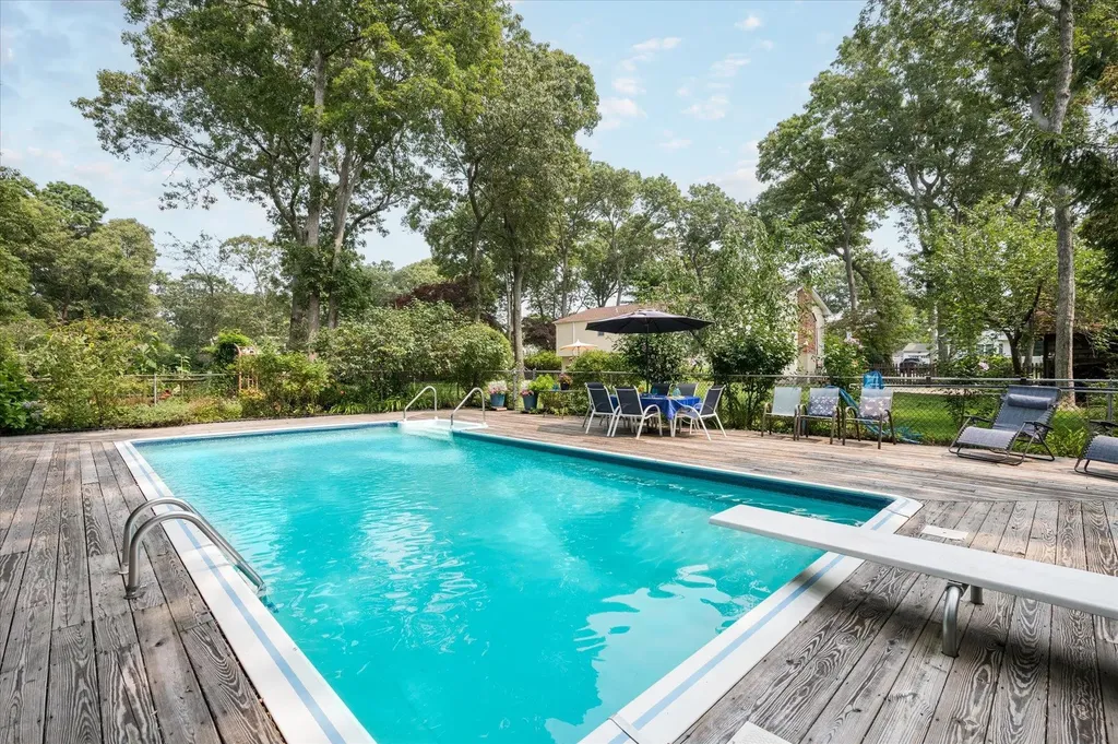 18 Howe Road Coram NY 11727