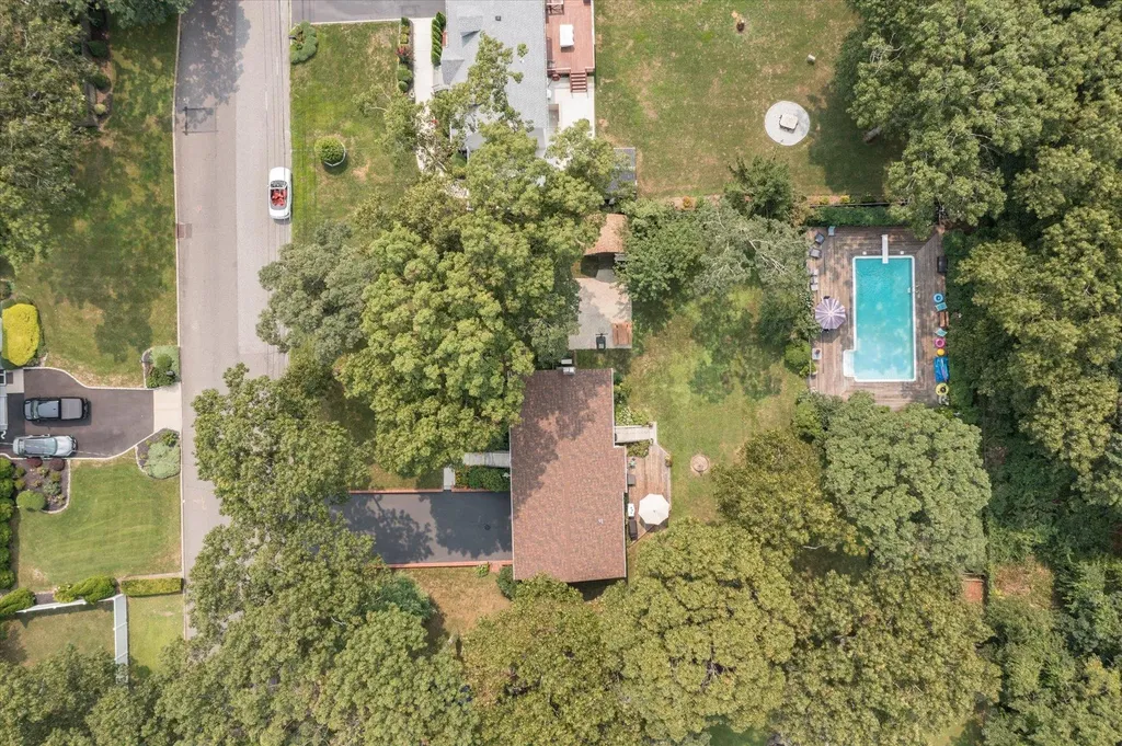 18 Howe Road Coram NY 11727