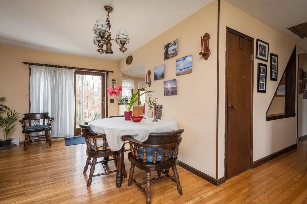 18 Howe Road Coram NY 11727
