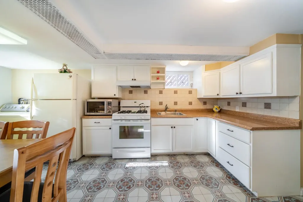1512 74th Street Brooklyn NY 11228