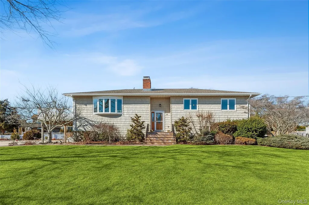 36 Nautilus Drive Hampton Bays NY 11946