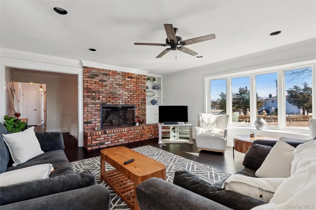 36 Nautilus Drive Hampton Bays NY 11946