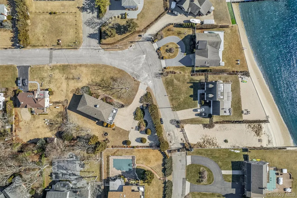 36 Nautilus Drive Hampton Bays NY 11946