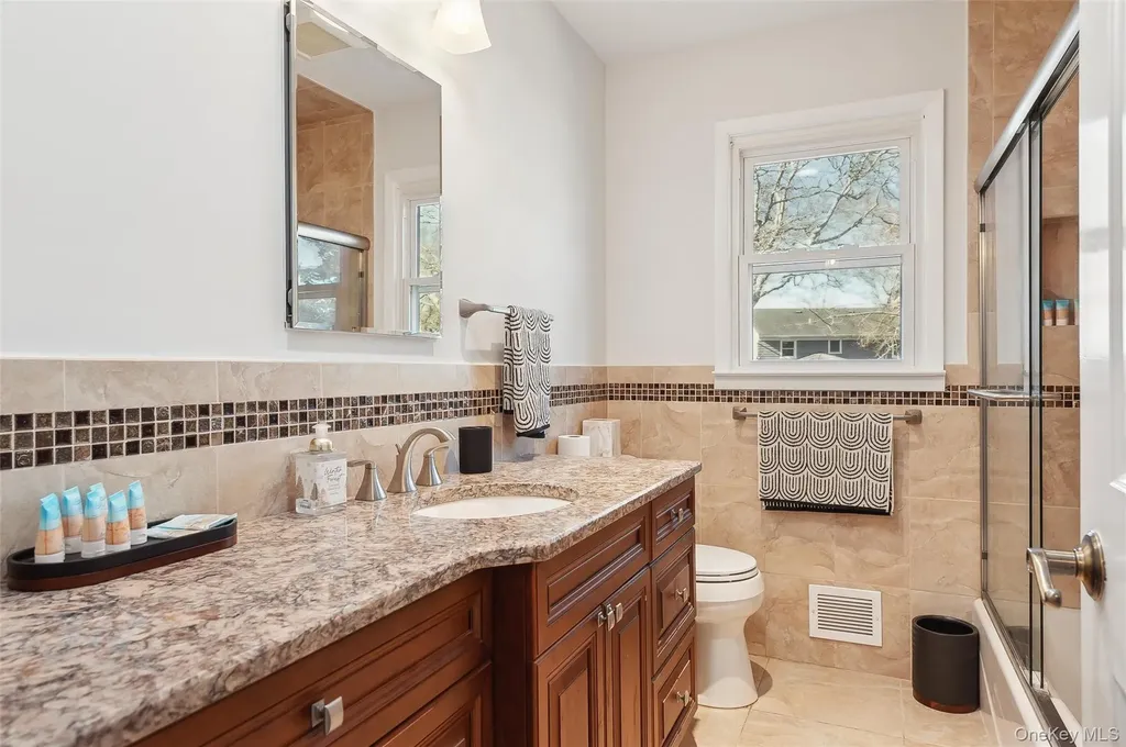 36 Nautilus Drive Hampton Bays NY 11946