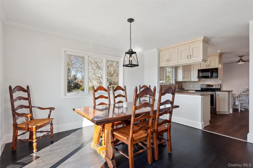 36 Nautilus Drive Hampton Bays NY 11946