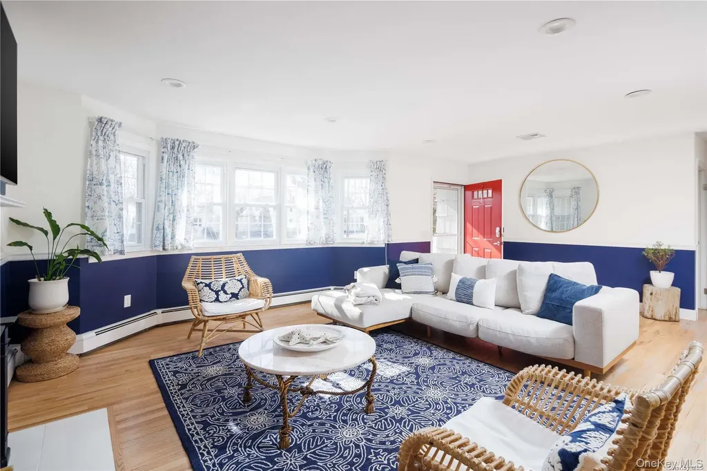 129 Lynncliff Road Hampton Bays NY 11946