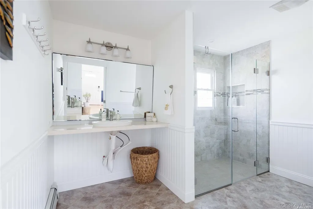 129 Lynncliff Road Hampton Bays NY 11946