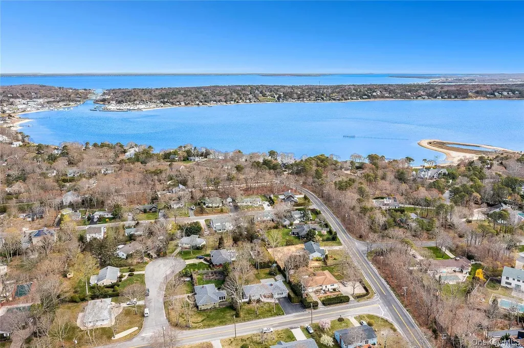 129 Lynncliff Road Hampton Bays NY 11946