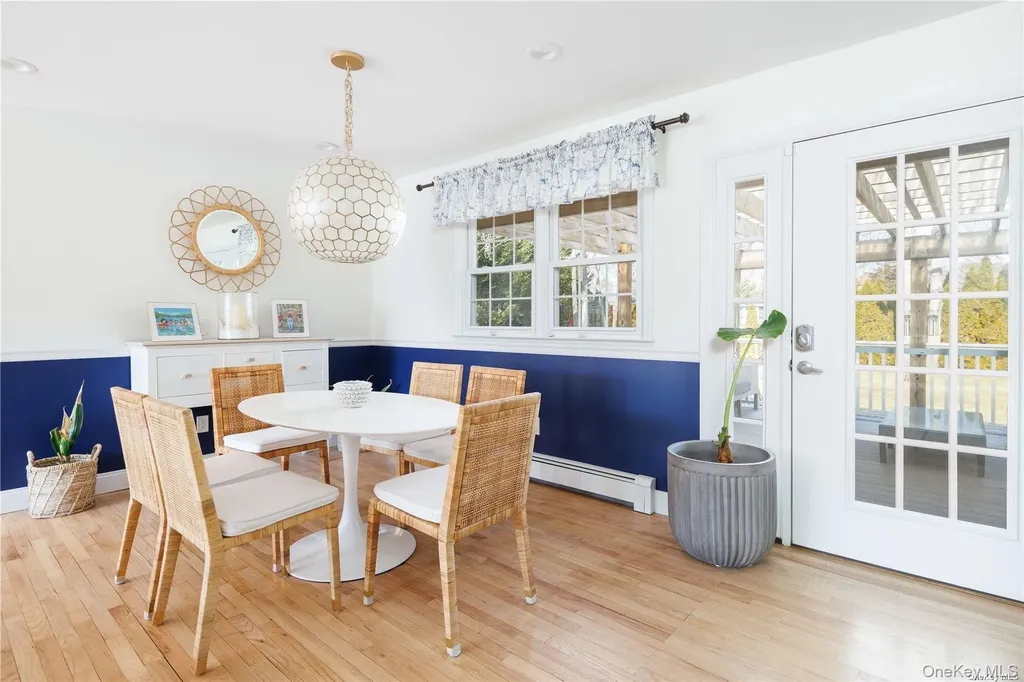129 Lynncliff Road Hampton Bays NY 11946