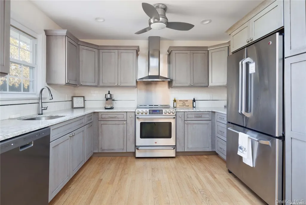 129 Lynncliff Road Hampton Bays NY 11946