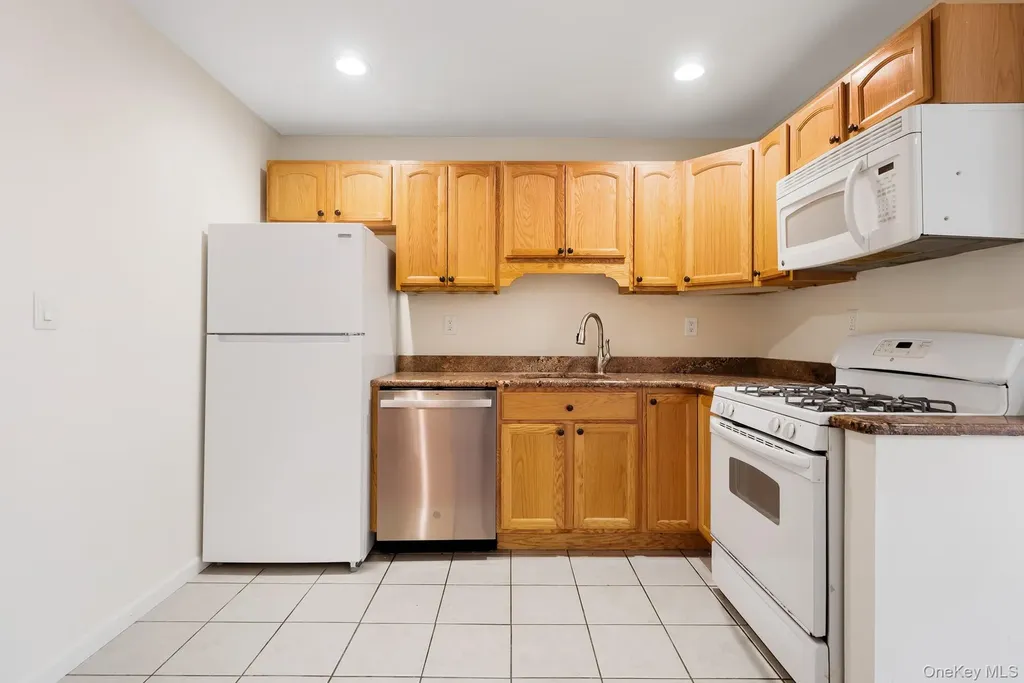 3 Charles Lane Pomona NY 10970