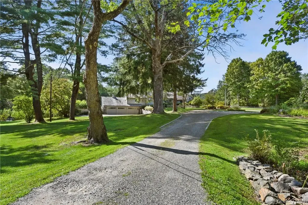 106 Old Stone Hill Road Pound Ridge NY 10576
