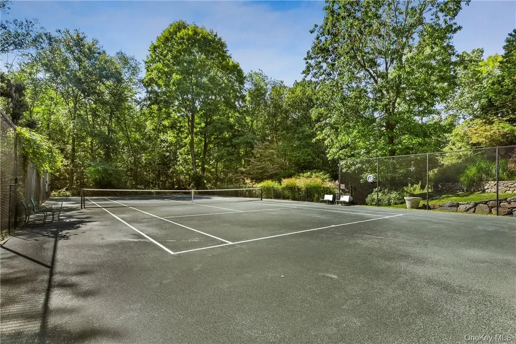 106 Old Stone Hill Road Pound Ridge NY 10576