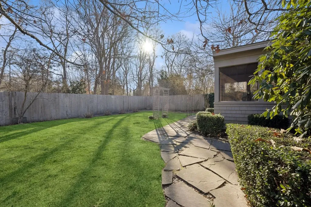 22 Pine Crest Lane Sag Harbor NY 11963