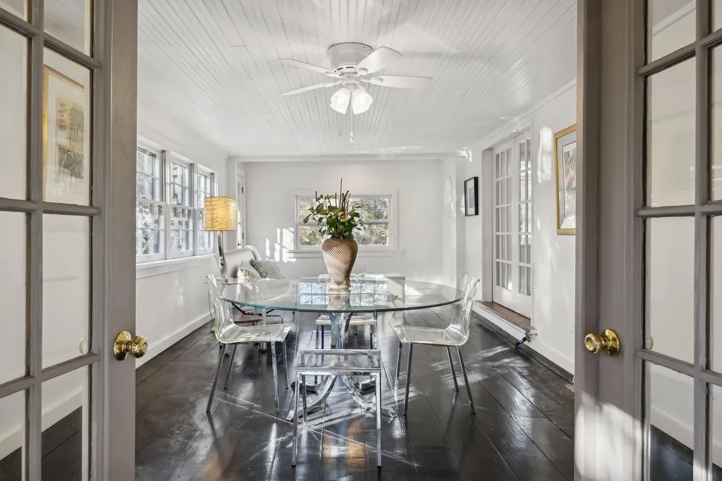 22 Pine Crest Lane Sag Harbor NY 11963