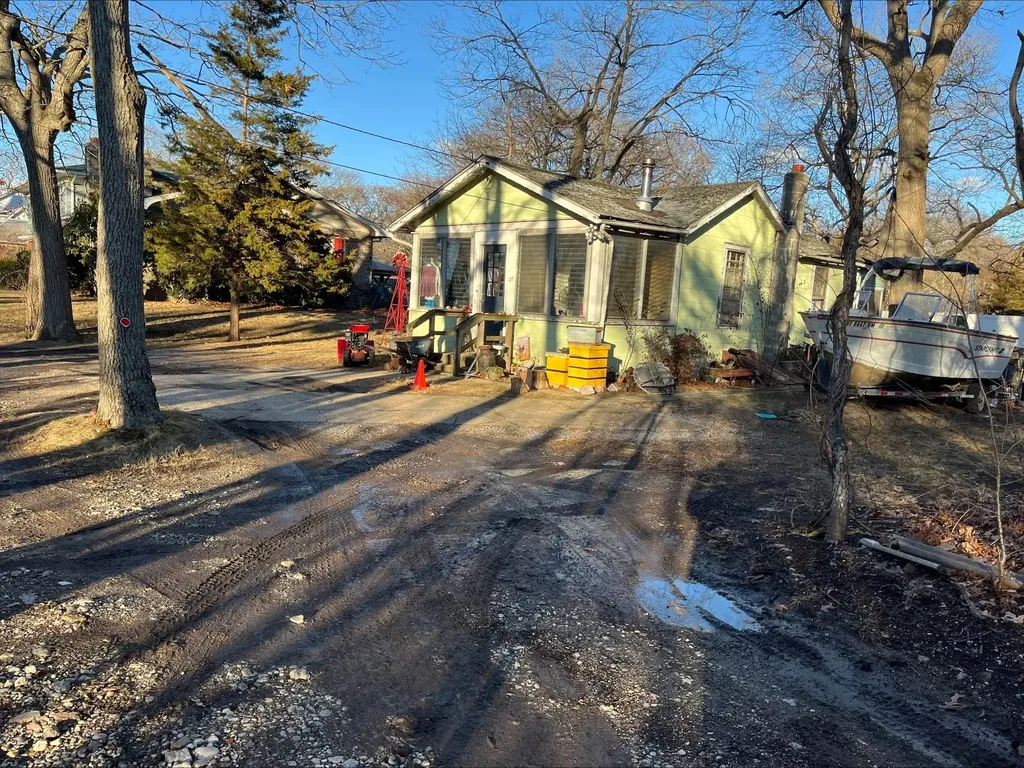 219 Hawkins Avenue Brookhaven NY 11779