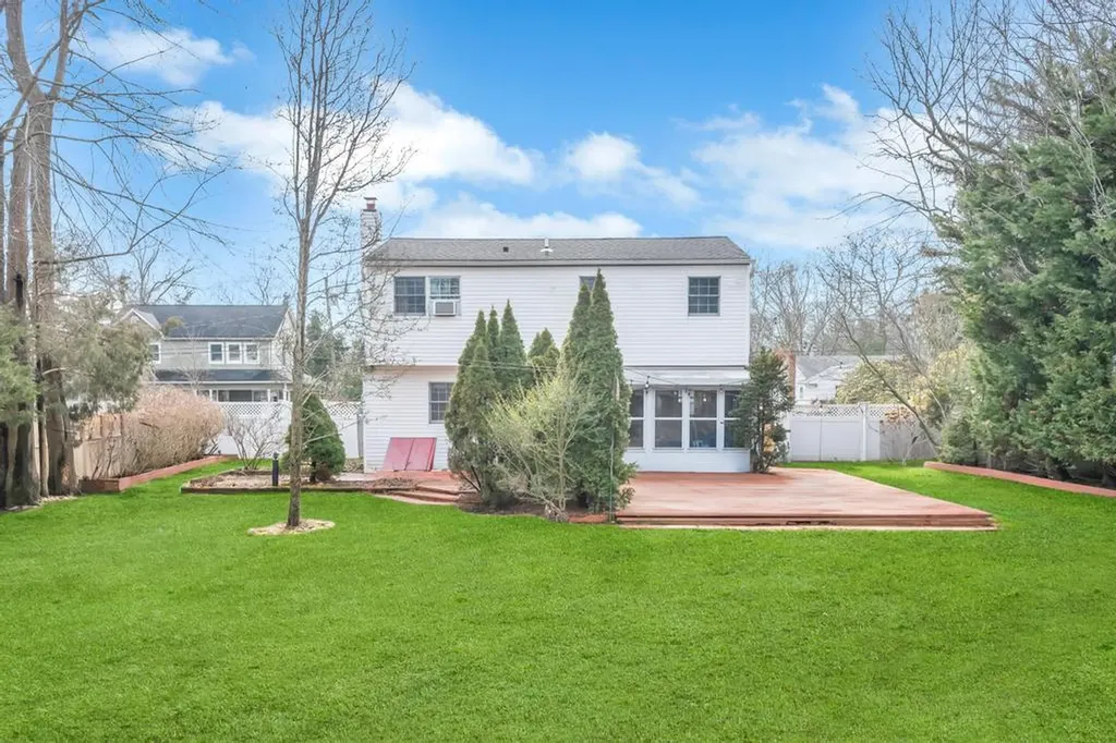 15 Charles Road East Patchogue NY 11772