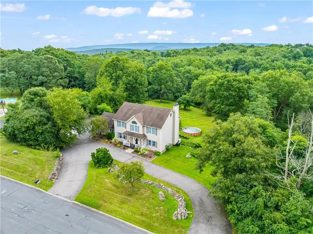 15 Magnolia Drive Chester NY 10918