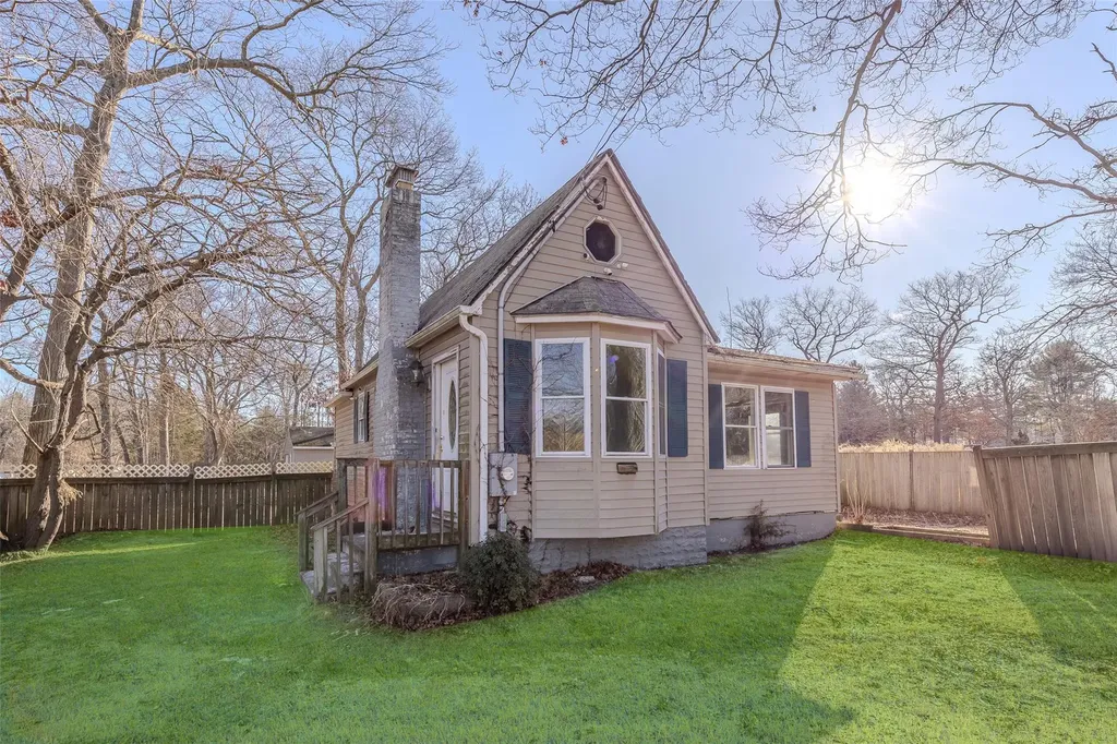 2 Avon Lane Brookhaven NY 11953