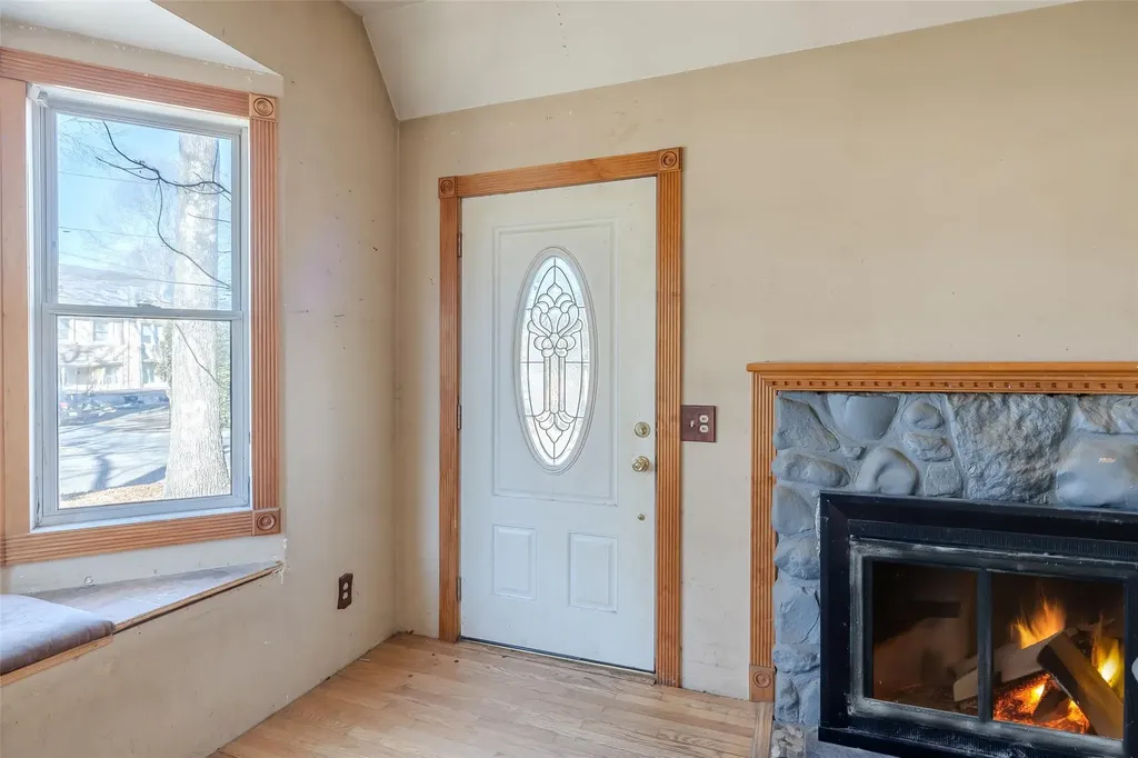 2 Avon Lane Middle Island NY 11953