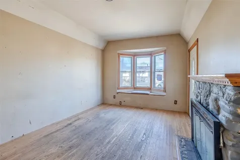 2 Avon Lane Middle Island NY 11953