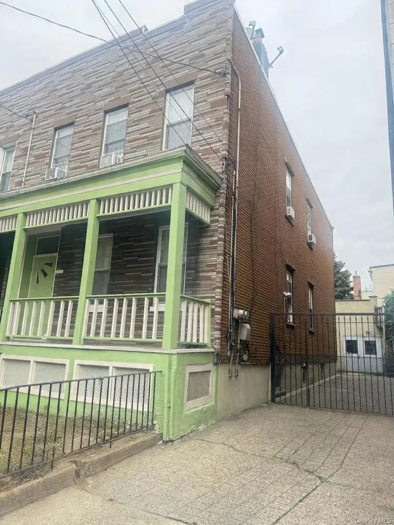 6813 60th Street Ridgewood NY 11385