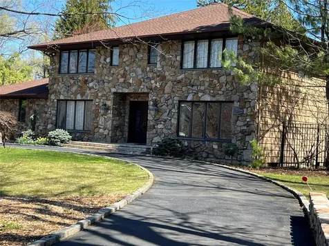 2 Squirrelwood Court New City NY 10956