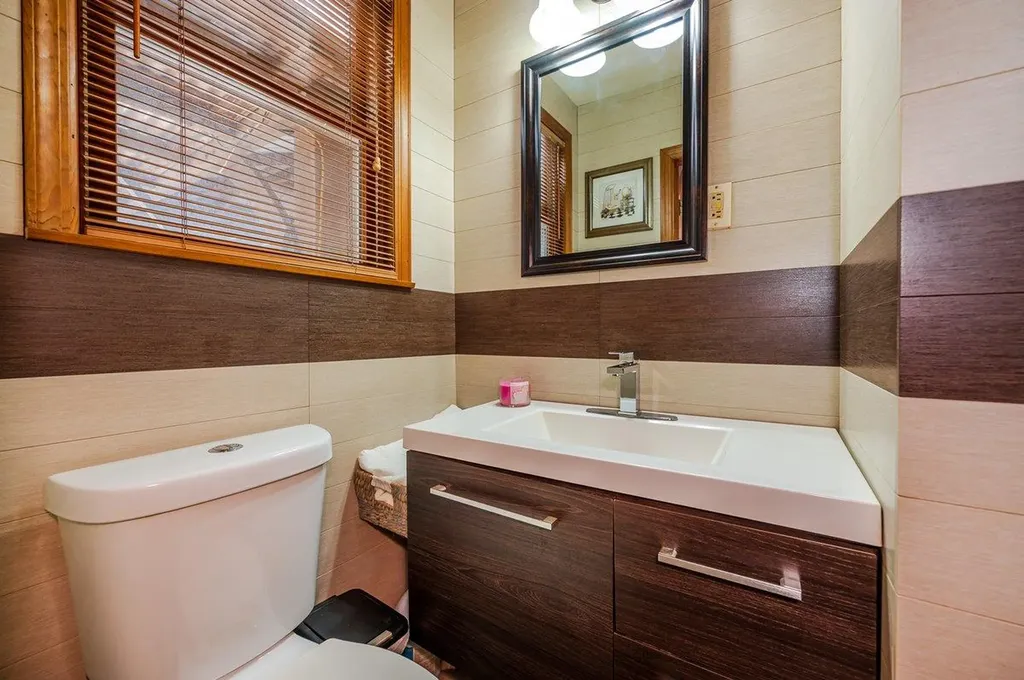 1742 Arms Avenue Merrick NY 11566