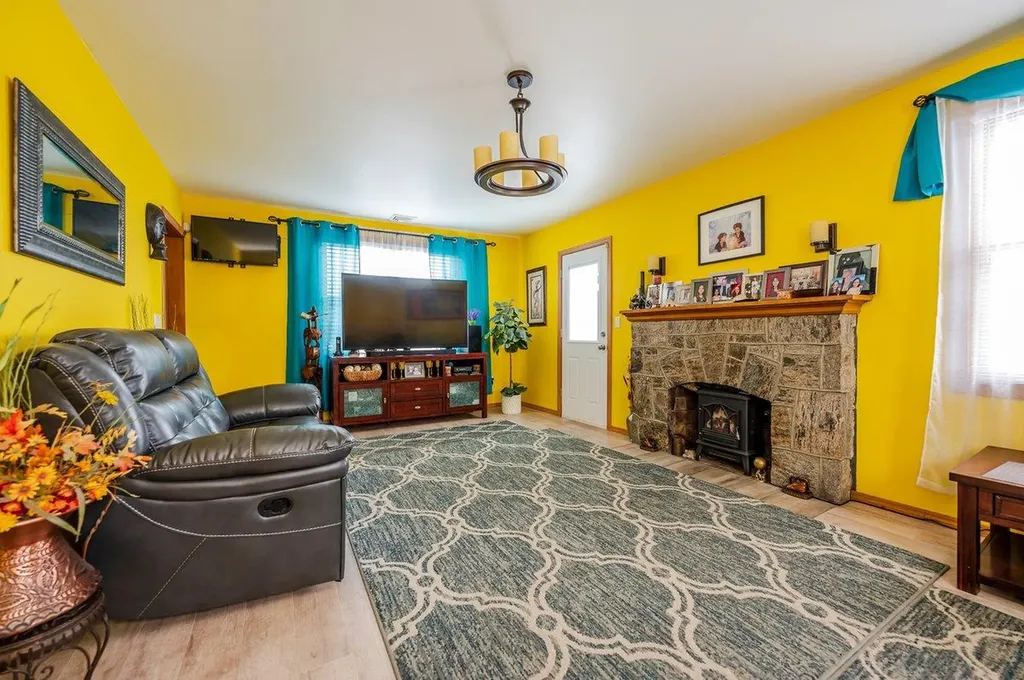 1742 Arms Avenue Merrick NY 11566