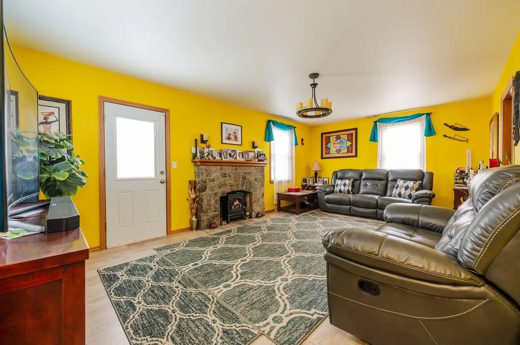 1742 Arms Avenue Merrick NY 11566