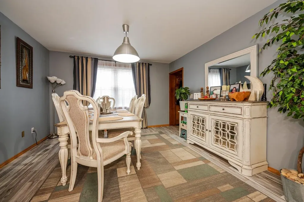 1742 Arms Avenue Merrick NY 11566