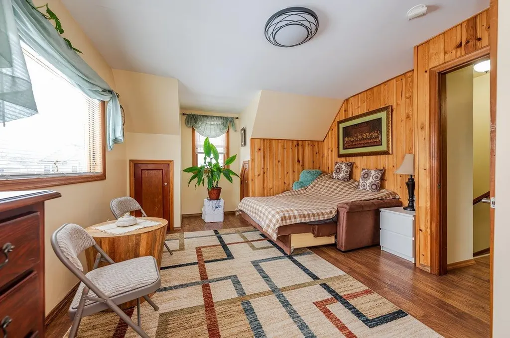 1742 Arms Avenue Merrick NY 11566