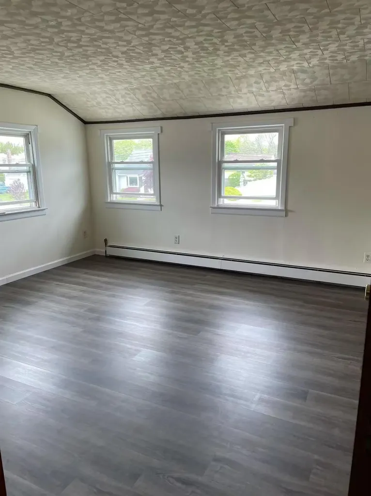 40 Relda Street Plainview NY 11803