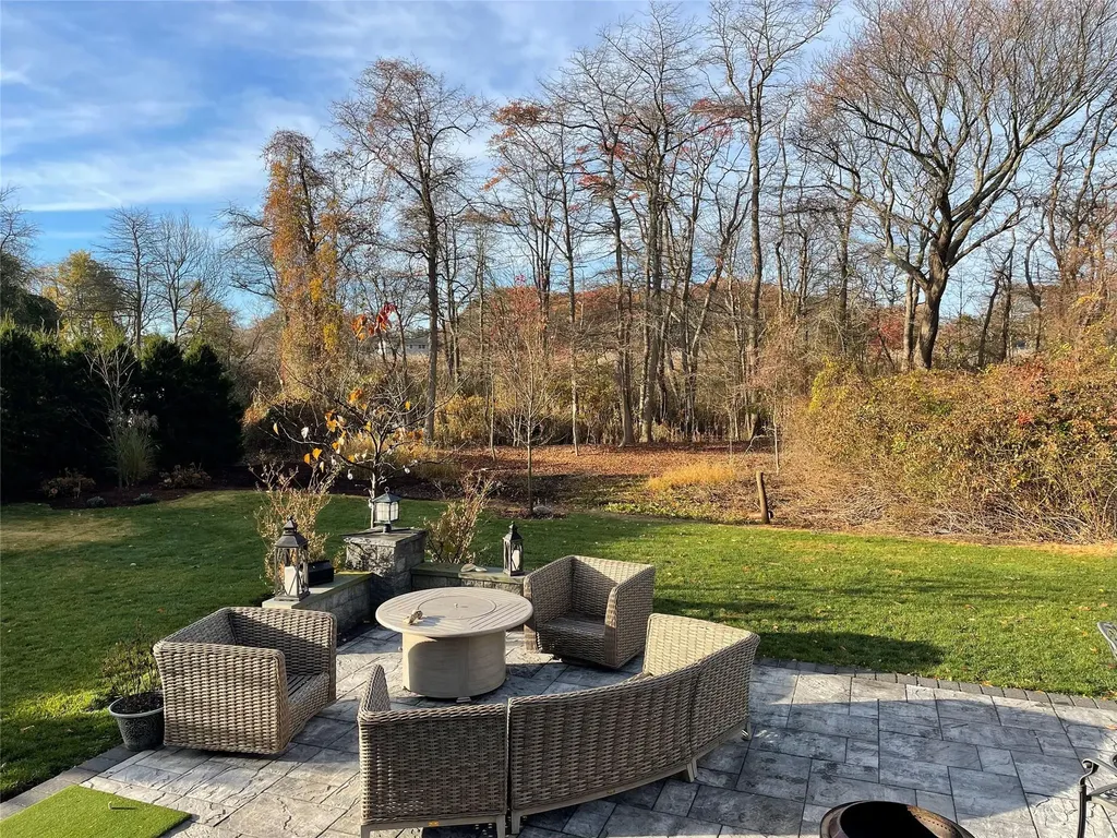 44 Edwards Lane East Blue Point NY 11715