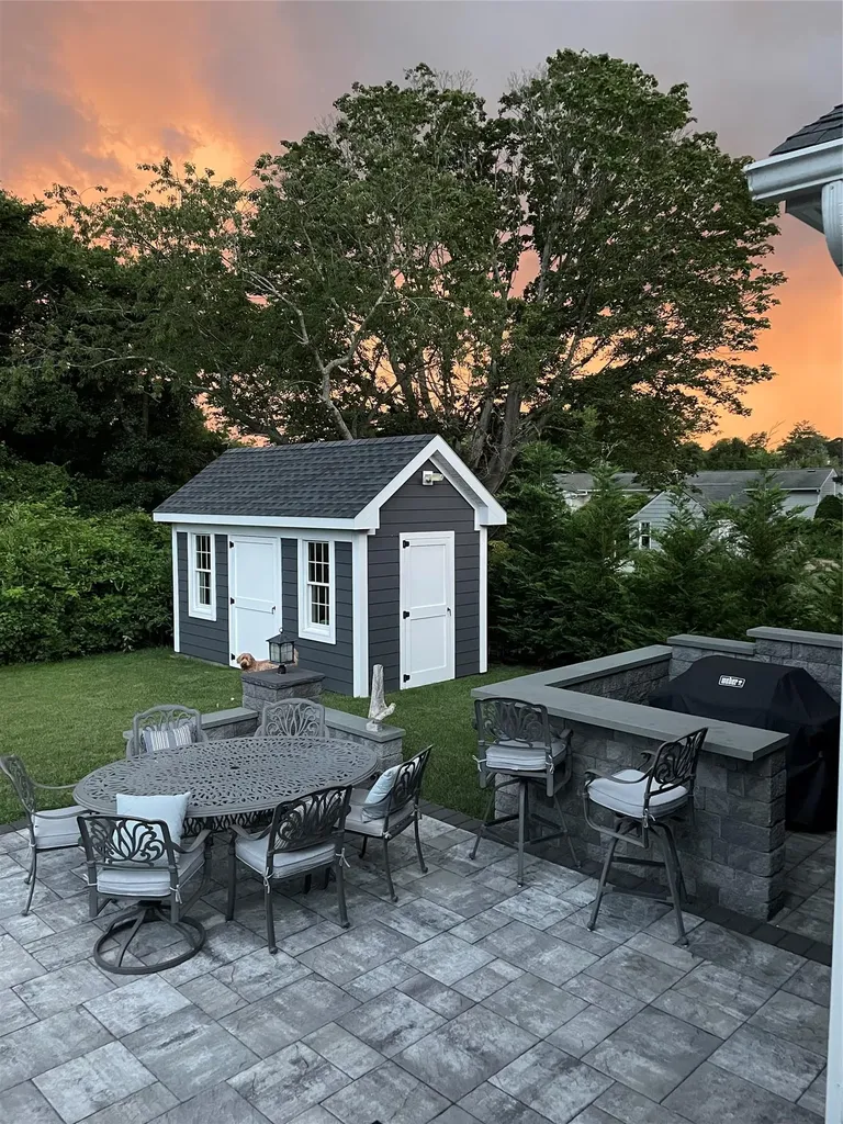 44 Edwards Lane East Blue Point NY 11715
