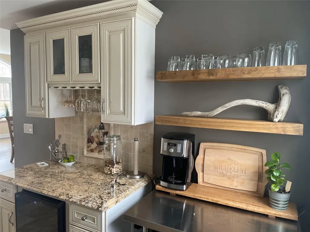 44 Edwards Lane East Blue Point NY 11715