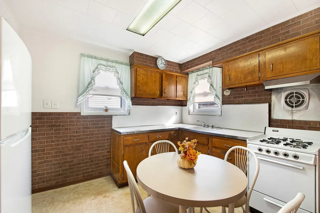 109-45 116th Street South Ozone Park NY 11420