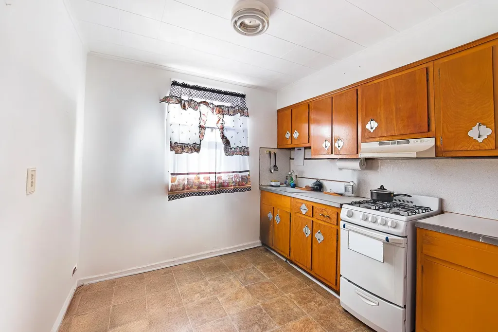 109-45 116th Street South Ozone Park NY 11420