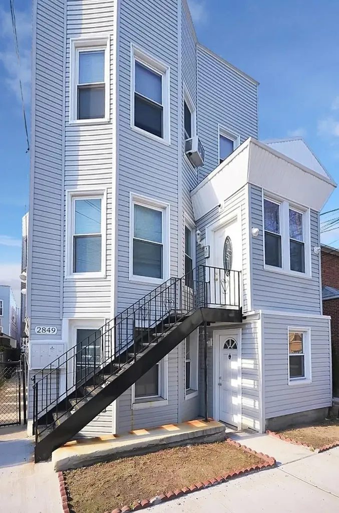 2849 Harrington Avenue Bronx NY 10461