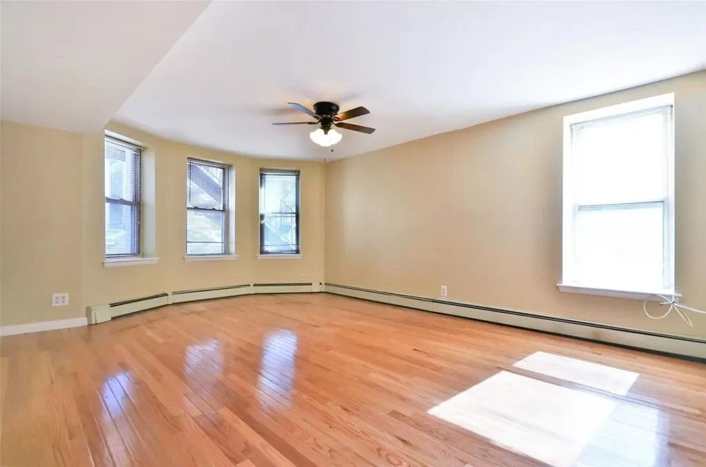 2849 Harrington Avenue Bronx NY 10461