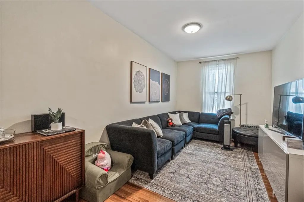 6443 Central Avenue Glendale NY 11385