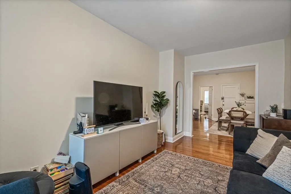 6443 Central Avenue Glendale NY 11385